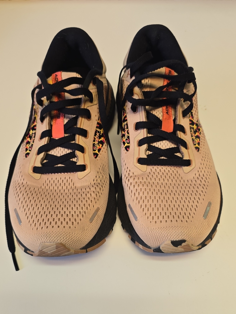 Brooks Women's Beige Black Athletic Running Shoes